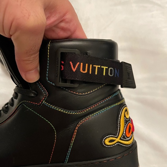 Louis Vuitton Sneaker - Picture 5 of 7
